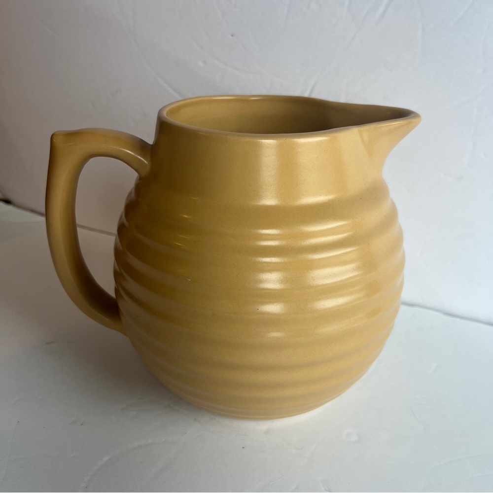 Pitcher Over and Back ceramic Beehive Shape sangria Water Heavy Thanksgiving